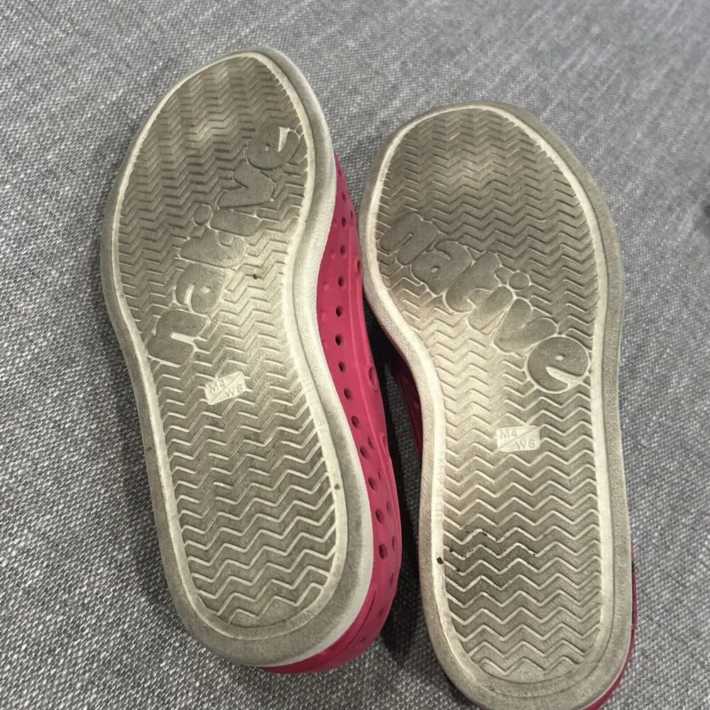 Native Howard Boat Shoes Womens 6 Mens Kids 4 Slip On Comfort Shoes Pink